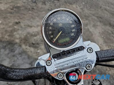 Zdjęcie 7 z 9 samochodu: 2015 HARLEY-DAVIDSON XL1200 V VIN:1HD1LF31XFC426707 - miniatura
