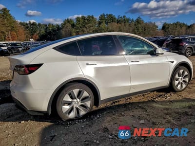 Trzecie zdjęcie samochodu z tyłu: 2022 TESLA MODEL Y VIN:7SAYGAEE7NF383438 - miniatura