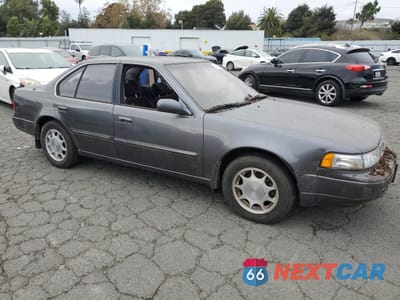 Czwarte zdjęcie samochodu z boku: 1992 NISSAN MAXIMA GXE VIN:JN1HJ01F1NT015246 - miniatura