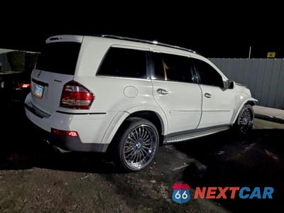 Trzecie zdjęcie samochodu z tyłu: 2009 MERCEDES-BENZ GL 550 4MATIC VIN:4JGBF86E59A519251 - miniatura