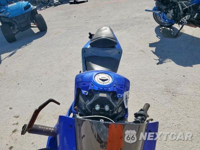 Piąte zdjęcie samochodu w środku: 2020 YAMAHA MT-03 VIN:MH3RH18Y8LK004775 - miniatura