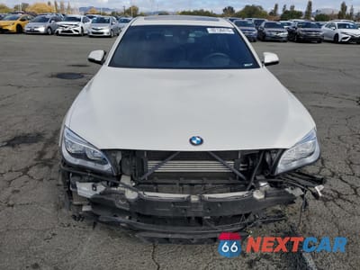 Piąte zdjęcie samochodu w środku: 2013 BMW ALPINA B7 VIN:WBAYE8C59DDS15964 - miniatura