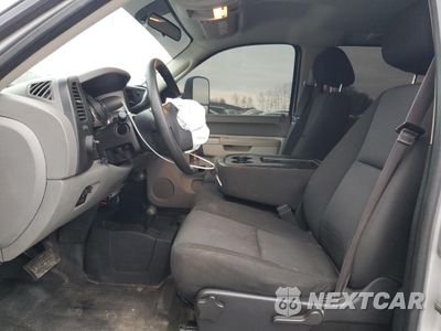 Zdjęcie 7 z 12 samochodu: 2014 GMC SIERRA K2500 HEAVY DUTY VIN:1GT12ZC8XEF191323 - miniatura