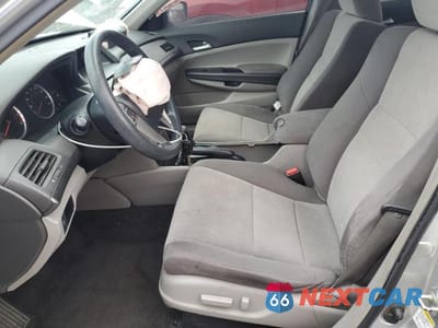 Zdjęcie 7 z 12 samochodu: 2008 HONDA ACCORD LXP VIN:JHMCP26448C026995 - miniatura