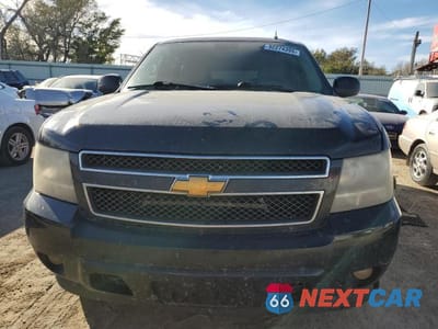 Piąte zdjęcie samochodu w środku: 2010 CHEVROLET SUBURBAN K1500 LT VIN:1GNUKJE32AR172023 - miniatura