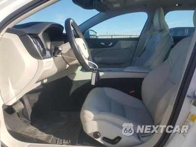Zdjęcie 7 z 11 samochodu: 2020 VOLVO V60 T5 MOMENTUM VIN:YV1102EK0L2376887 - miniatura