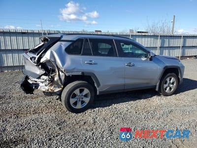 Trzecie zdjęcie samochodu z tyłu: 2021 TOYOTA RAV4 LE VIN:4T3MWRFV0MU015901 - miniatura