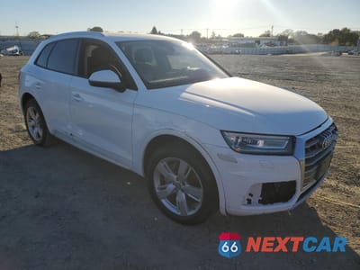 Czwarte zdjęcie samochodu z boku: 2018 AUDI Q5 PREMIUM VIN:WA1ANAFY5J2150520 - miniatura