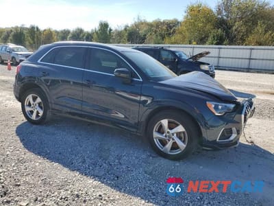 Czwarte zdjęcie samochodu z boku: 2020 AUDI Q3 PREMIUM VIN:WA1AECF35L1124816 - miniatura