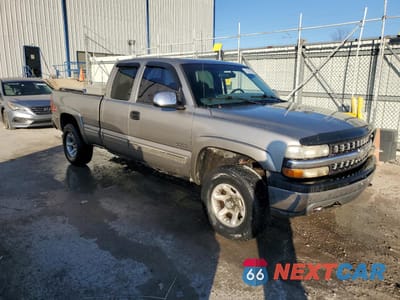 Czwarte zdjęcie samochodu z boku: 2000 CHEVROLET SILVERADO K1500 VIN:1GCEK19V7YE291941 - miniatura