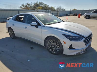 Czwarte zdjęcie samochodu z boku: 2021 HYUNDAI SONATA HYBRID VIN:KMHL54JJXMA024203 - miniatura