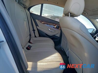 Zdjęcie 10 z 11 samochodu: 2017 MERCEDES-BENZ E 300 VIN:WDDZF4JB7HA125165 - miniatura