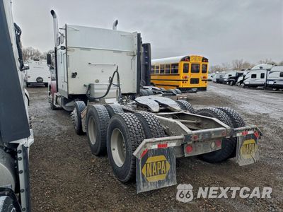 Trzecie zdjęcie samochodu z tyłu: 2005 INTERNATIONAL 9900 9900I - SEMI TRUCK VIN:2HSCHAPR25C030110 - miniatura