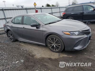 Czwarte zdjęcie samochodu z boku: 2019 TOYOTA CAMRY L VIN:4T1B11HKXKU790867 - miniatura