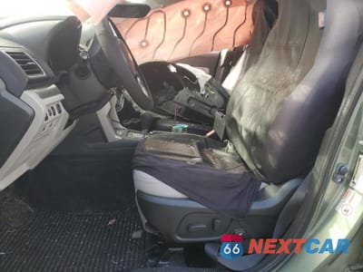 Zdjęcie 7 z 13 samochodu: 2017 SUBARU FORESTER 2.5I PREMIUM VIN:JF2SJAGC3HH490105 - miniatura