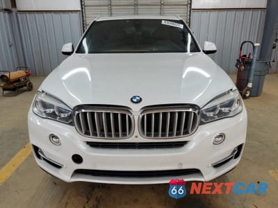 Piąte zdjęcie samochodu w środku: 2017 BMW X5 XDRIVE50I LUX VIN:5UXKR6C32H0J85055 - miniatura