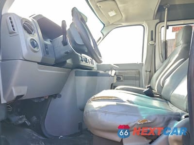 Zdjęcie 7 z 13 samochodu: 2009 FORD ECONOLINE E150 VAN VIN:1FTNE14W69DA88862 - miniatura