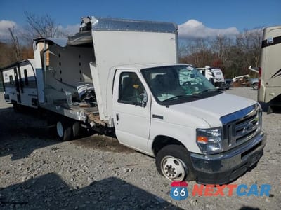 Czwarte zdjęcie samochodu z boku: 2022 FORD E350 BOX TRUCK VIN:1FDWE3FK4NDC24115 - miniatura