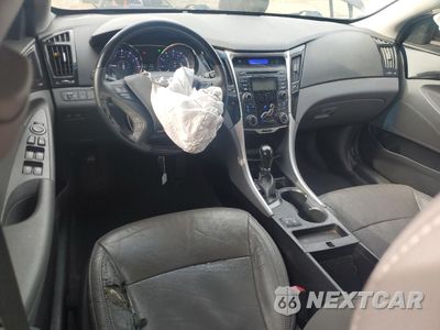 Zdjęcie 8 z 14 samochodu: 2013 HYUNDAI SONATA SE VIN:5NPEC4AC4DH717653 - miniatura