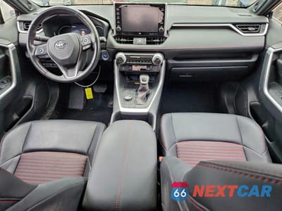 Zdjęcie 8 z 12 samochodu: 2022 TOYOTA RAV4 PRIME XSE VIN:JTMEB3FV2ND108446 - miniatura