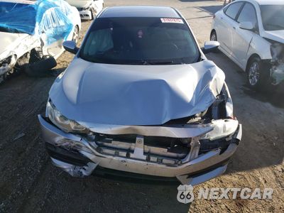 Piąte zdjęcie samochodu w środku: 2018 HONDA CIVIC LX VIN:19XFC2F53JE200041 - miniatura