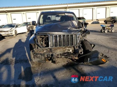 Piąte zdjęcie samochodu w środku: 2011 JEEP LIBERTY SPORT VIN:1J4PN2GK2BW595348 - miniatura