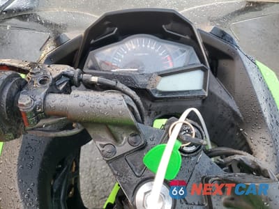Zdjęcie 7 z 10 samochodu: 2014 KAWASAKI EX300 B VIN:JKAEX8B15EA007592 - miniatura