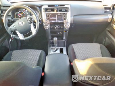 Zdjęcie 8 z 15 samochodu: 2024 TOYOTA 4RUNNER SR5 VIN:JTEEU5JR4R5309373 - miniatura
