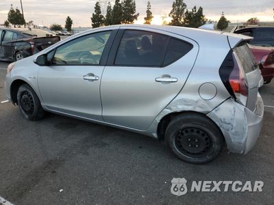 Drugie zdjęcie samochodu z przodu: 2016 TOYOTA PRIUS C VIN:JTDKDTB3XG1134296 - miniatura