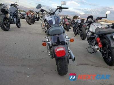 Czwarte zdjęcie samochodu z boku: 2005 HARLEY-DAVIDSON XL883 C VIN:1HD4CJM315K444985 - miniatura
