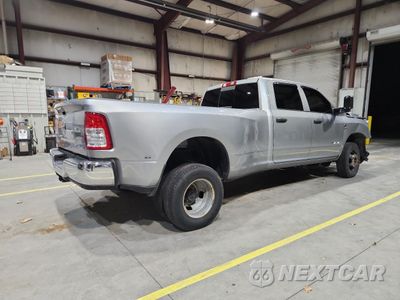 Trzecie zdjęcie samochodu z tyłu: 2020 RAM 3500 TRADESMAN VIN:3C63RRGL6LG260658 - miniatura