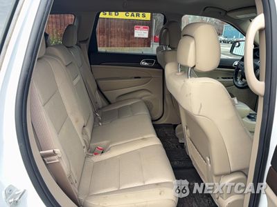Zdjęcie 6 z 10 samochodu: 2018 JEEP GRAND CHEROKEE LAREDO VIN:1C4RJFAG0JC231015 - miniatura