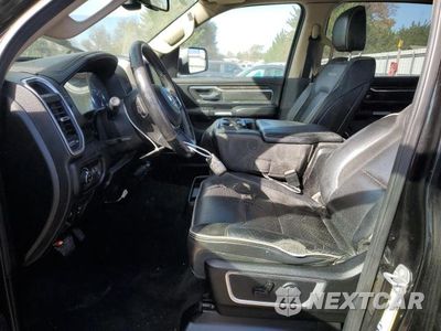 Zdjęcie 7 z 11 samochodu: 2019 RAM 1500 LARAMIE VIN:1C6SRFJT6KN647722 - miniatura