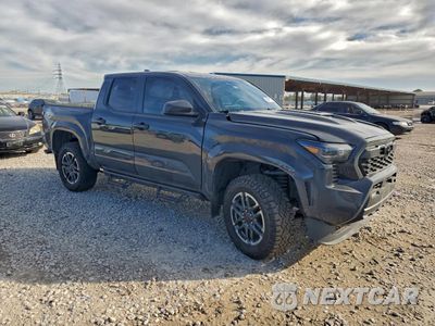 Czwarte zdjęcie samochodu z boku: 2024 TOYOTA TACOMA DOUBLE CAB VIN:3TYLB5JN2RT045096 - miniatura