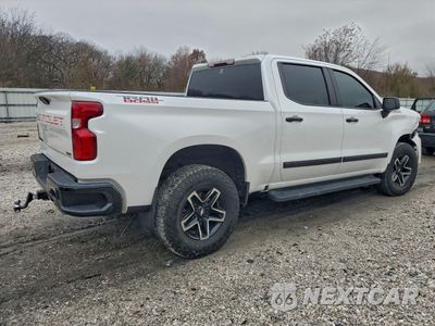 Trzecie zdjęcie samochodu z tyłu: 2021 CHEVROLET SILVERADO K1500 LT TRAIL BOSS VIN:3GCPYFED9MG402896 - miniatura