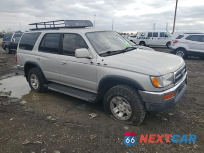 Czwarte zdjęcie samochodu z boku: 1998 TOYOTA 4RUNNER SR5 VIN:JT3GN86R8W0078298 - miniatura