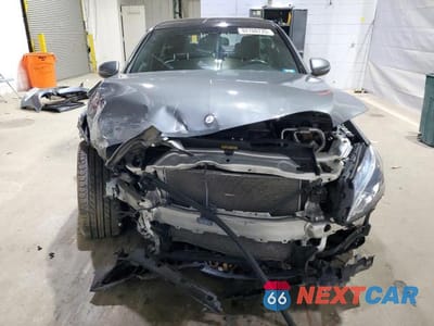 Piąte zdjęcie samochodu w środku: 2017 MERCEDES-BENZ C 300 4MATIC VIN:55SWF4KB1HU225960 - miniatura