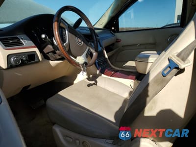 Zdjęcie 7 z 15 samochodu: 2008 CADILLAC ESCALADE ESV VIN:1GYFK66828R134773 - miniatura