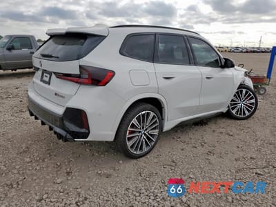 Trzecie zdjęcie samochodu z tyłu: 2025 BMW X1 M35I VIN:WBX13EF03S5322916 - miniatura