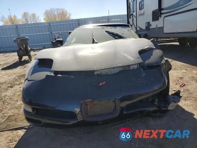 Piąte zdjęcie samochodu w środku: 2004 CHEVROLET CORVETTE VIN:1G1YY22G345133404 - miniatura