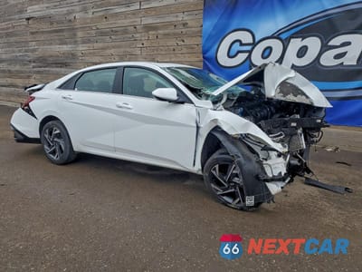 Czwarte zdjęcie samochodu z boku: 2025 HYUNDAI ELANTRA SEL VIN:KMHLS4DG7SU988021 - miniatura
