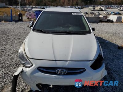 Piąte zdjęcie samochodu w środku: 2017 HYUNDAI ACCENT SE VIN:KMHCT4AE1HU315539 - miniatura