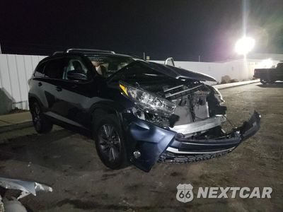 Czwarte zdjęcie samochodu z boku: 2019 TOYOTA HIGHLANDER SE VIN:5TDKZRFH8KS312017 - miniatura