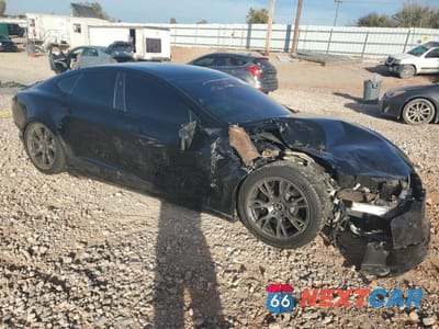 Czwarte zdjęcie samochodu z boku: 2022 TESLA MODEL S VIN:5YJSA1E6XNF471526 - miniatura