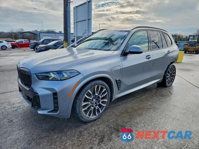 2026 BMW X5 XDRIVE50E 5UX43EU06T9037536 - główne zdjęcie licytacji z USA - miniatura