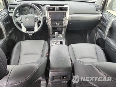 Zdjęcie 8 z 15 samochodu: 2020 TOYOTA 4RUNNER SR5/SR5 PREMIUM VIN:JTEBU5JR6L5815779 - miniatura