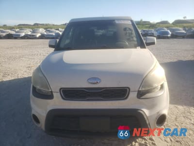 Piąte zdjęcie samochodu w środku: 2013 KIA SOUL VIN:KNDJT2A50D7758242 - miniatura