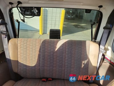 Zdjęcie 10 z 14 samochodu: 1999 JEEP WRANGLER / TJ SE VIN:1J4FY29P9XP467458 - miniatura