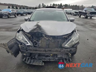 Piąte zdjęcie samochodu w środku: 2016 NISSAN SENTRA S VIN:3N1AB7AP5GY330030 - miniatura