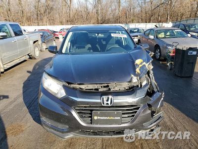 Piąte zdjęcie samochodu w środku: 2018 HONDA HR-V LX VIN:3CZRU6H38JG702362 - miniatura